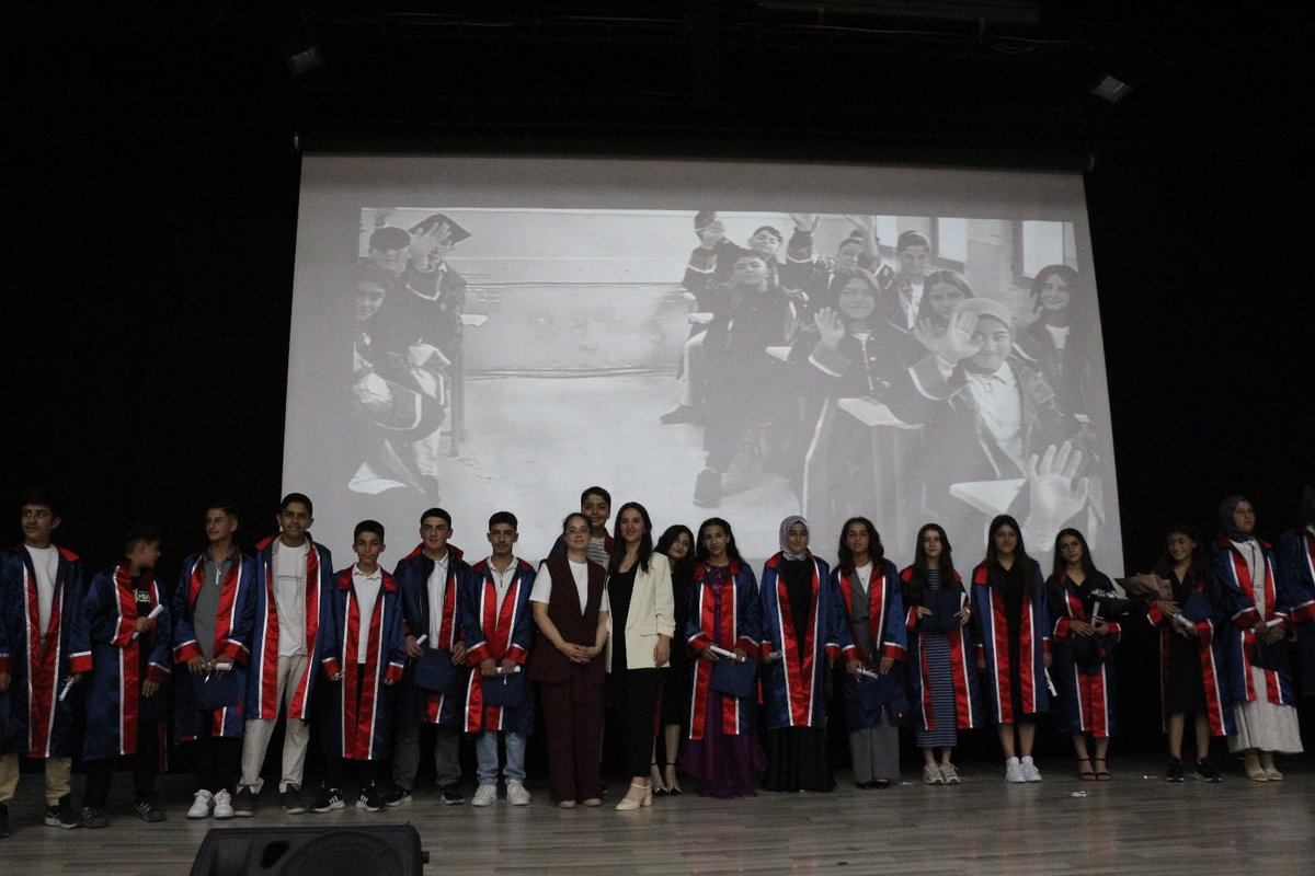 🎓 Mezuniyet coşkusunu yaşadık!
2024-2025 Eğitim Öğretim Yılı Mezuniyet Törenimiz öğrencilerimizin ve velilerimizin yoğun katılımıyla yapıldı.
Tüm mezunlarımıza başarılar! 👏
@AgriValilik <a href="/agrimem/">AĞRI MEM</a> <a href="/hasan_kokrek/">Hasan Kökrek</a> <a href="/aatilla04/">Abdullah Atilla</a>