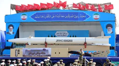 blamadir's tweet photo. Before Israel began its attacks, Iran had what the US described as the "largest ballistic missile arsenal" in the Middle East.
Estimates vary from between 2,000 to 3,000. Some of those, and the factories in which they were produced, have already been hit by Israel. https://t.co/9hVYNon2Pp