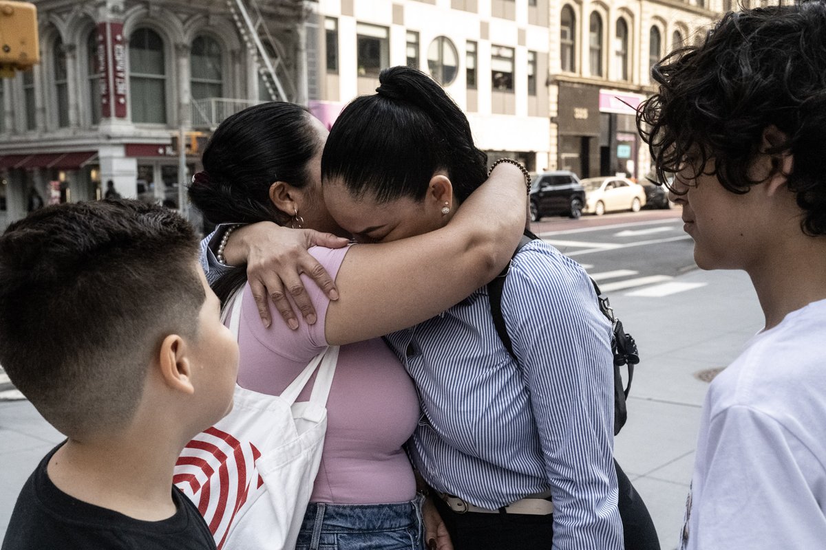 Bearing Witness to ICE Arrests at Lower Manhattan Courthouses documentedny.com/2025/06/16/bea…