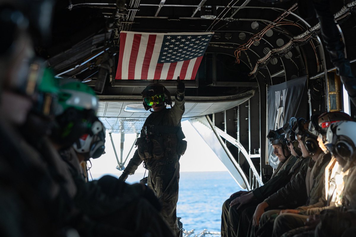 Dehonestlies's tweet photo. @GovTimWalz #USMC #DOD #Winglets #googletobuycloudpasswordcompany
#DARPA ##Gonavy.com #USPTO #NOCOMMENT 
#38B #Dehonest #NCIS https://t.co/7FOcx94KZl