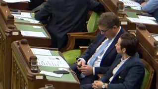 Meanwhile, the Leader of the Official Opposition, <a href="/AndrewScheer/">Andrew Scheer</a>, is hard at work earning the EXTRA $100K/year we're paying him.

(Fiddling on his phone during QP is what we pay him for, right?)

#cdnpoli 

#StornowaySquatter #PierrePoilievre
