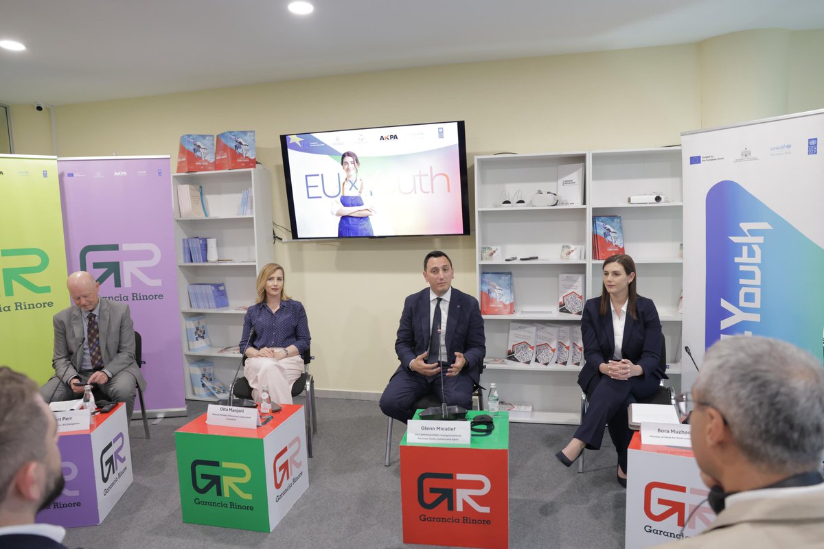 albania_unicef's tweet photo. Today at Gjergj Canco VET School in Tirana! 🇪🇺 EU Commissioner @GlennMicallef, &amp; Minister @bora_muzhaqi Deputy Minister &amp;Youth Guarantee Coordinator @OltaManjani met inspiring young people benefiting from the EU-funded EU4Youth implemented by @UNDP and @UNICEF @MekiGovAL. https://t.co/6WVAjDzmga