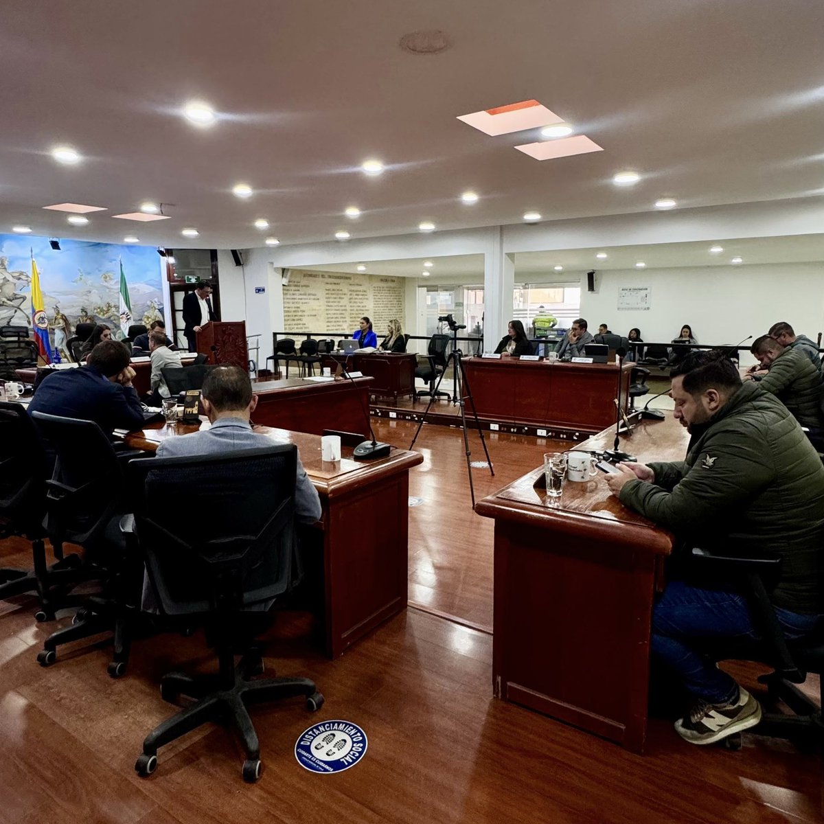 📍En sesión de hoy, el Concejo conoció los avances del Catastro Multipropósito en Tunja.
Se presentó el sistema en línea que fortalece la gestión del territorio y el acceso ciudadano a la información.
Invitado: Dep. Administrativo de Gestión Catastral.
#ConcejoDeTunja