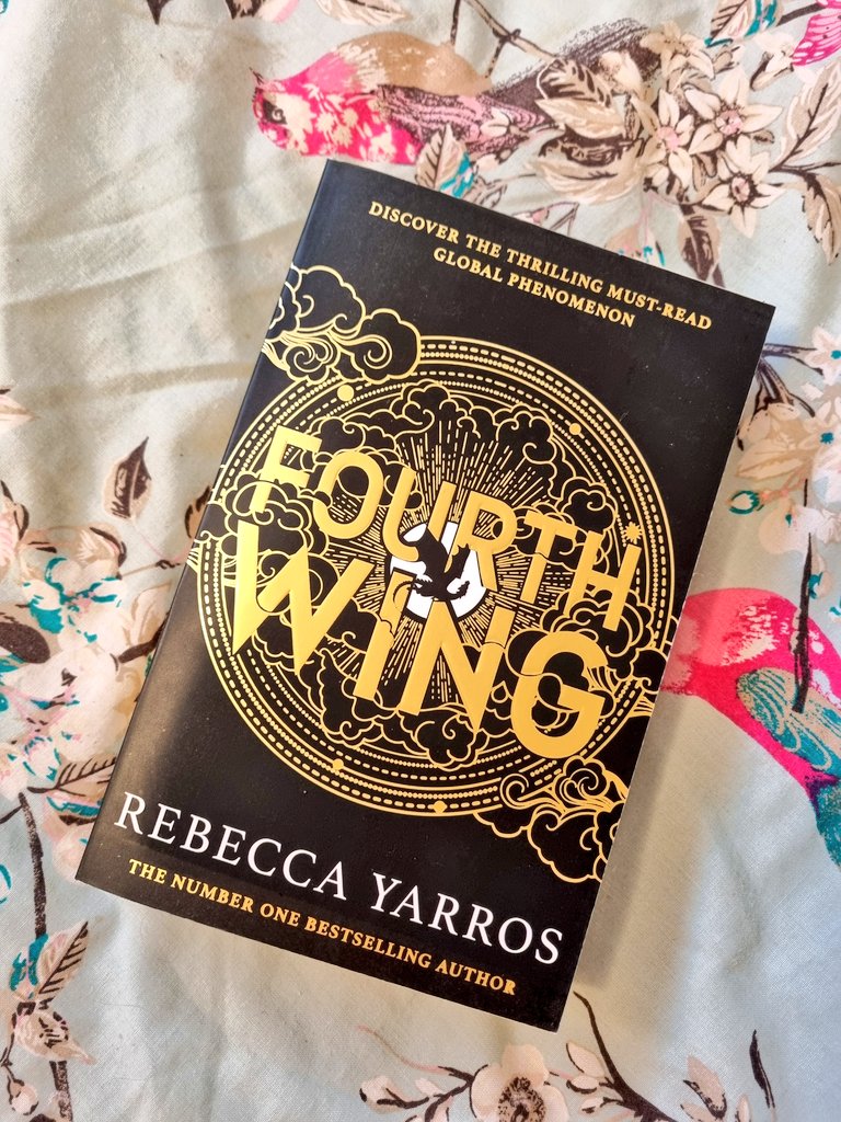 Diving into my second fantasy series! 📚💜