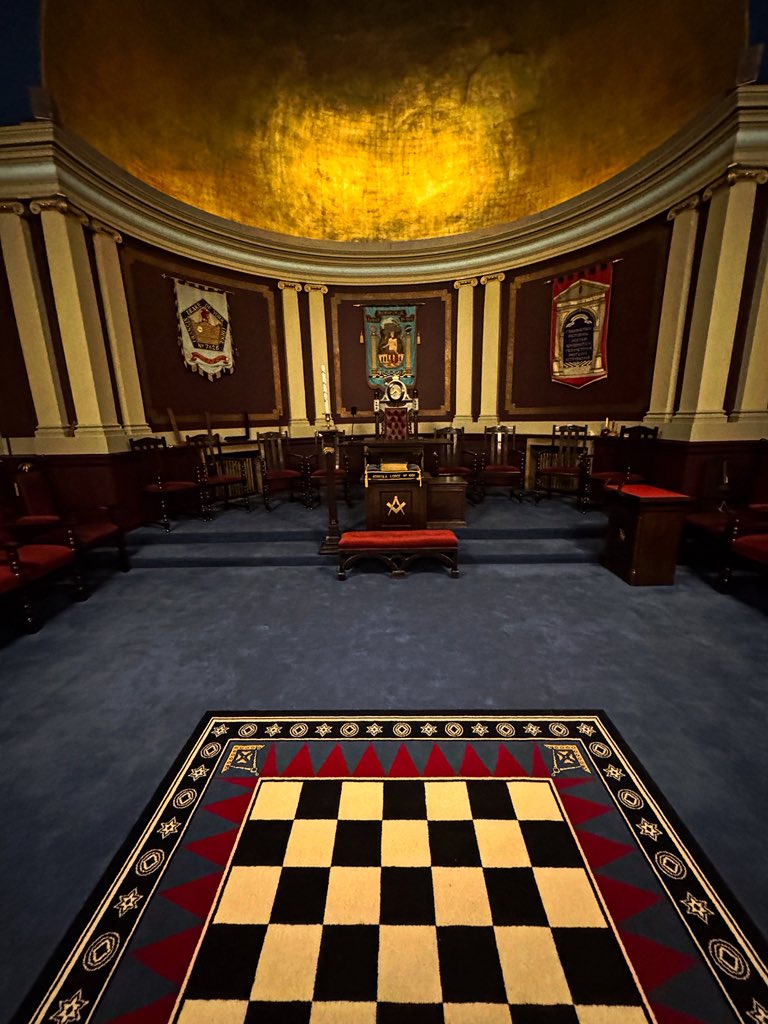 The Lodge Room at Castlegate House in York… 👀😳😍

#Freemasons <a href="/pgl_york/">Yorkshire North & East Freemasons</a>