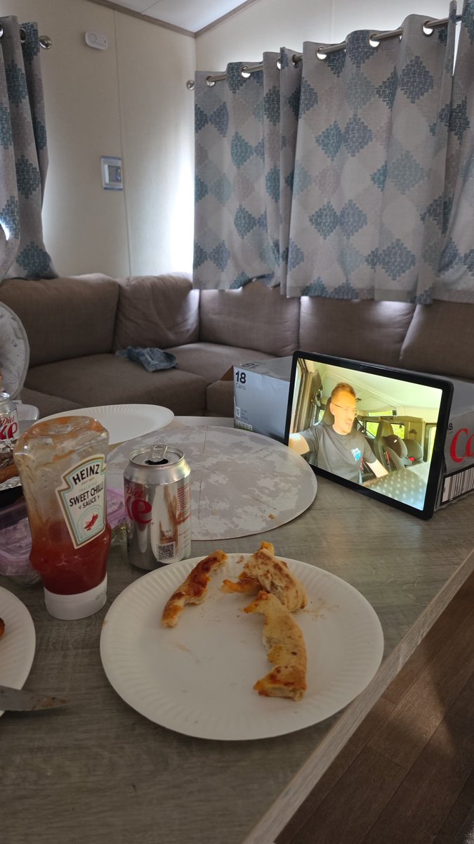 Marcb409's tweet image. Can't miss a vlog, even on holiday in blackpool, @Syndicate , repping my @SyndicateOG all week and planning a trip to GX for Breakfast on thursday at a famously recommended bakery 😍