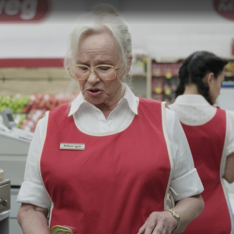 .<a href="/mann_reelmann/">Colette Mann</a> appearing in a commercial during #Neighbours !