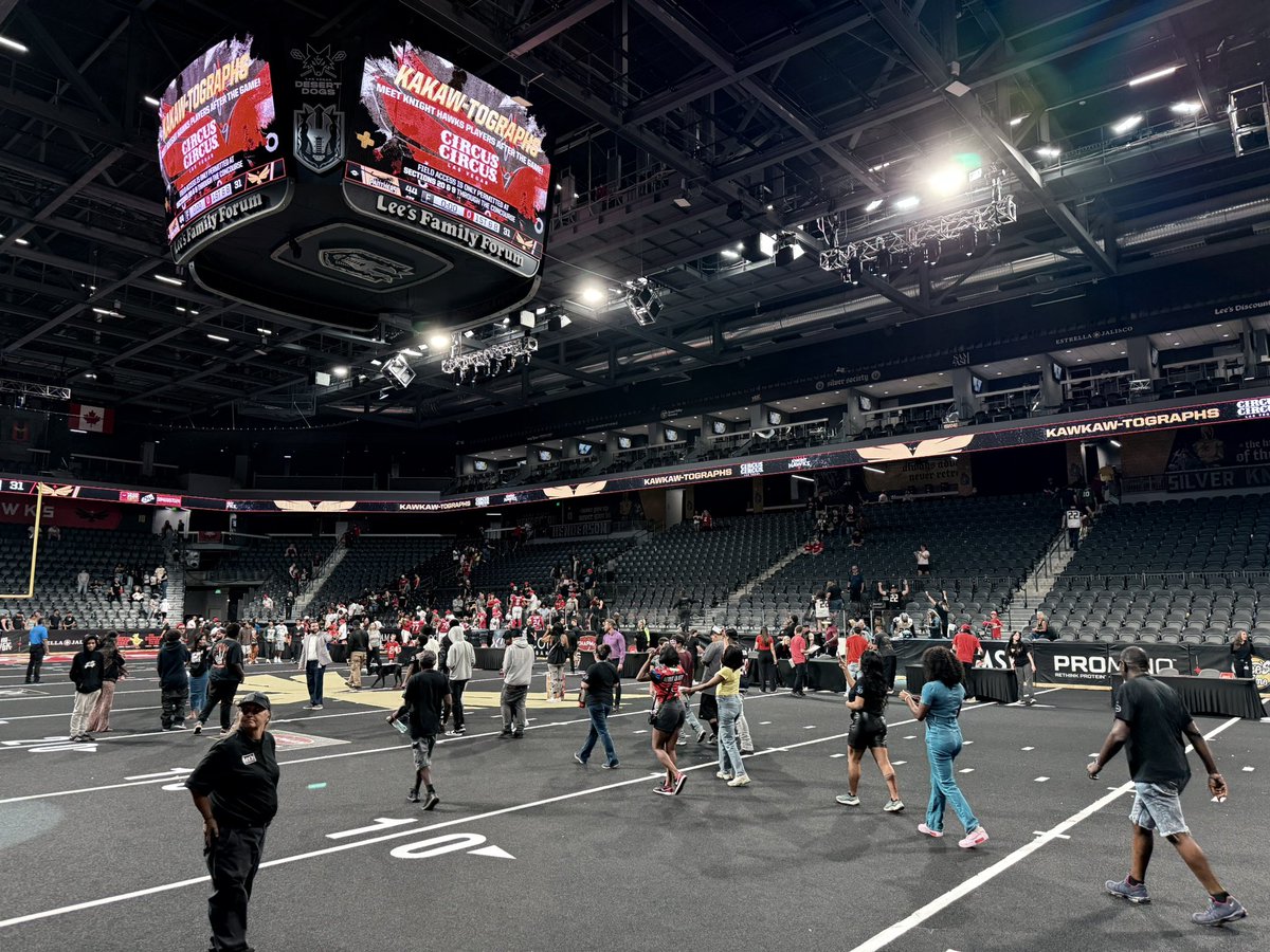 We vibed out with the <a href="/KnightHawksIFL/">Vegas Knight Hawks</a> this past weekend! 🦁🦅