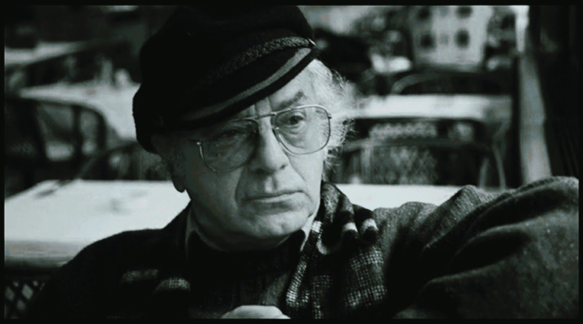 Türk edebiyatının kaptanı 100 yaşında..

Sen bana kaptan diyorsun 
Herkes bana kaptan diyor
Sahici bir kaptanmışım gibi tükürüyorum.