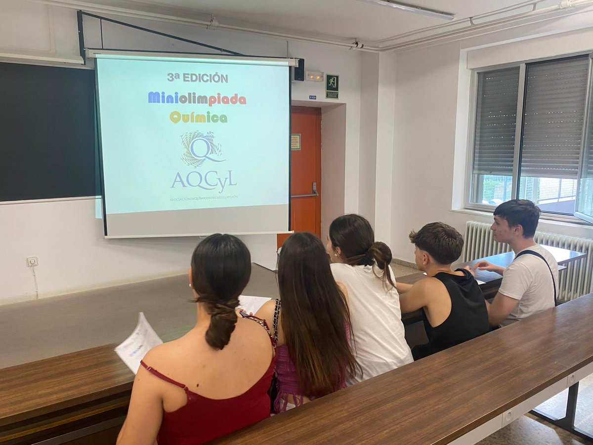 Nuestros alumnos han participado en la 3ª Edición de la Miniolimpiada Química. 

<a href="/educacyl/">Educación JCyL</a> 

#iesoquercus #química #miniolimpiada