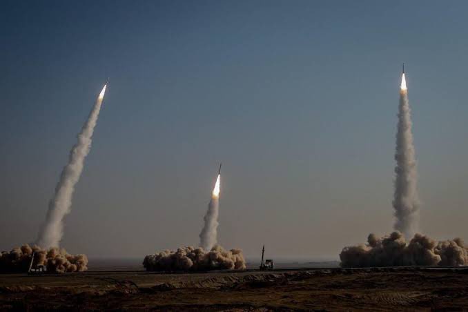 ak_usafzai499's tweet photo. BREAKING:

Iran is preparing for the largest and most intense missile attack in history on Israeli soil. https://t.co/o34GZxaoiO