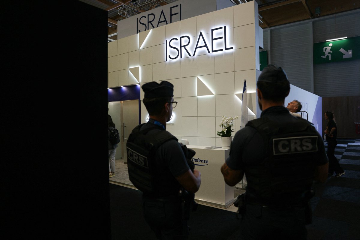 Rédaction de France Culture (@fc_actu) on Twitter photo Le salon du Bourget débute dans un climat tendu après la décision française de bannir des industriels israéliens de l'armement. La grand-messe de l'aéronautique mondiale est aussi le reflet des tensions géopolitiques. Éclairage dans Culture de l'info.
radiofrance.fr/franceculture/… Le salon du Bourget débute dans un climat tendu après la décision française de bannir des industriels israéliens de l'armement. La grand-messe de l'aéronautique mondiale est aussi le reflet des tensions géopolitiques. Éclairage dans Culture de l'info.
radiofrance.fr/franceculture/…