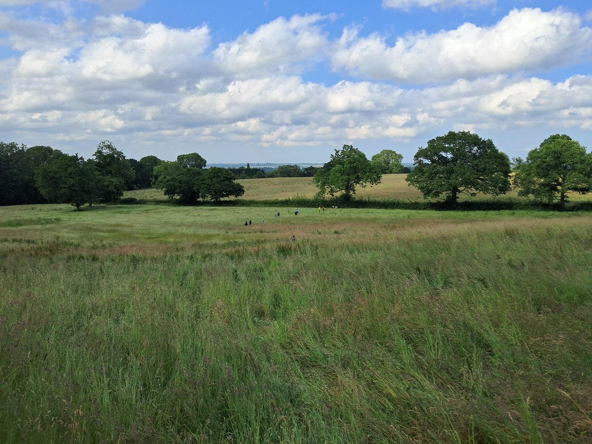 stmichaelsb21's tweet image. Last week, Year 3 enjoyed their residential in the Warwickshire countryside. Nature weaving, hill rolling and a lot of bonding! #WeAreStMikes
