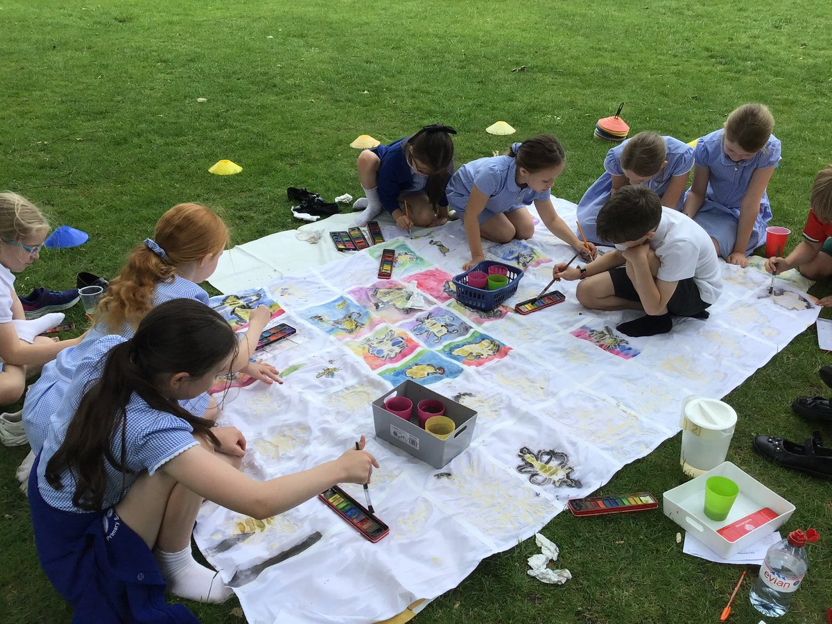 PCPZebras's tweet photo. Making the most of the sunshine and painting our bees made from batik for our conservation project 🐝 #honeybeeheroes #pcpart #pcpconservationproject https://t.co/B0mhAzBrLw