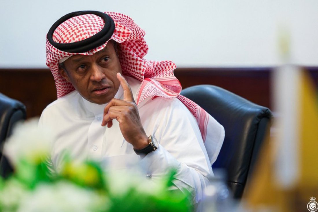 بعد صدور قرار فسخ العقد واقالة ماجد الجمعان
<a href="/MajedjamaanM/">Majed Jaman Alsorour ماجد الجمعان</a> 
- بكلمة واحدة ماذا تود ان تقول له ؟؟