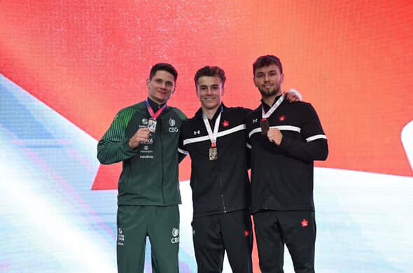 UMichGym's tweet image. Congrats to Evgeny Siminiuc for taking 🥉 in the parallel bars and high bar at the 2025 Pan American Championships and to @gymcan1 for taking 🥈 in the team final!
📸: PAGU