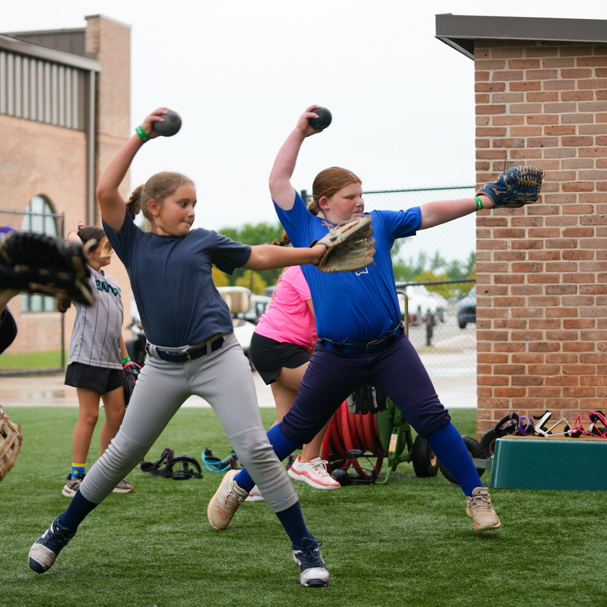 Arm circles a plenty at Pitching and Catching Camp! 

#LSUSbCamp