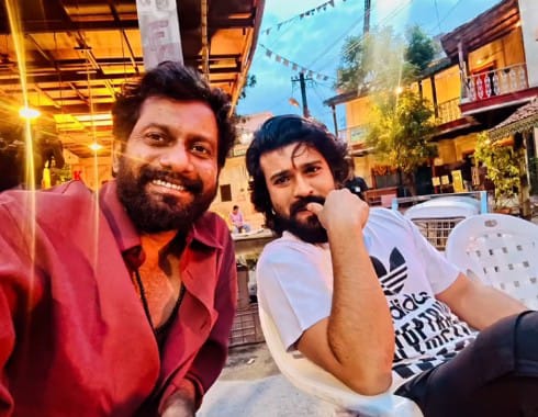#Peddi Late night shoot diaries ❤️🔥

<a href="/AlwaysRamCharan/">Ram Charan</a> <a href="/BuchiBabuSana/">BuchiBabuSana</a>