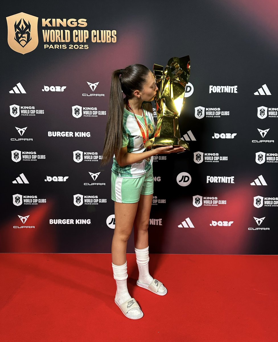 🏆👸🏽