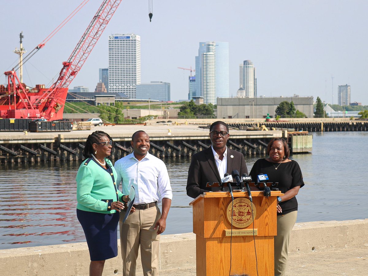 County Executive David Crowley (@davidcrowleywi) on Twitter photo Milwaukee County is proud to stand alongside our partners to celebrate the recent exemption of costly port fees — a win that strengthens our local economy, supports family-sustaining jobs, and ensures <a href="/PortMilwaukee/">Port Milwaukee</a> can continue connecting our community to economic opportunity. Milwaukee County is proud to stand alongside our partners to celebrate the recent exemption of costly port fees — a win that strengthens our local economy, supports family-sustaining jobs, and ensures <a href="/PortMilwaukee/">Port Milwaukee</a> can continue connecting our community to economic opportunity.