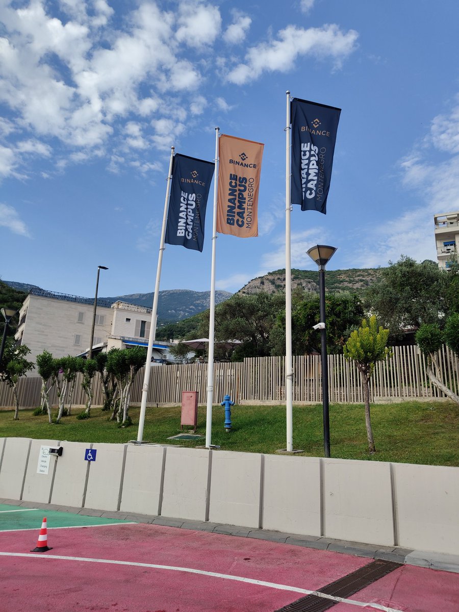 Приехали на #BinanceCampus от <a href="/binance/">Binance</a> 

Сутки в пути того стоят, честно ❤️