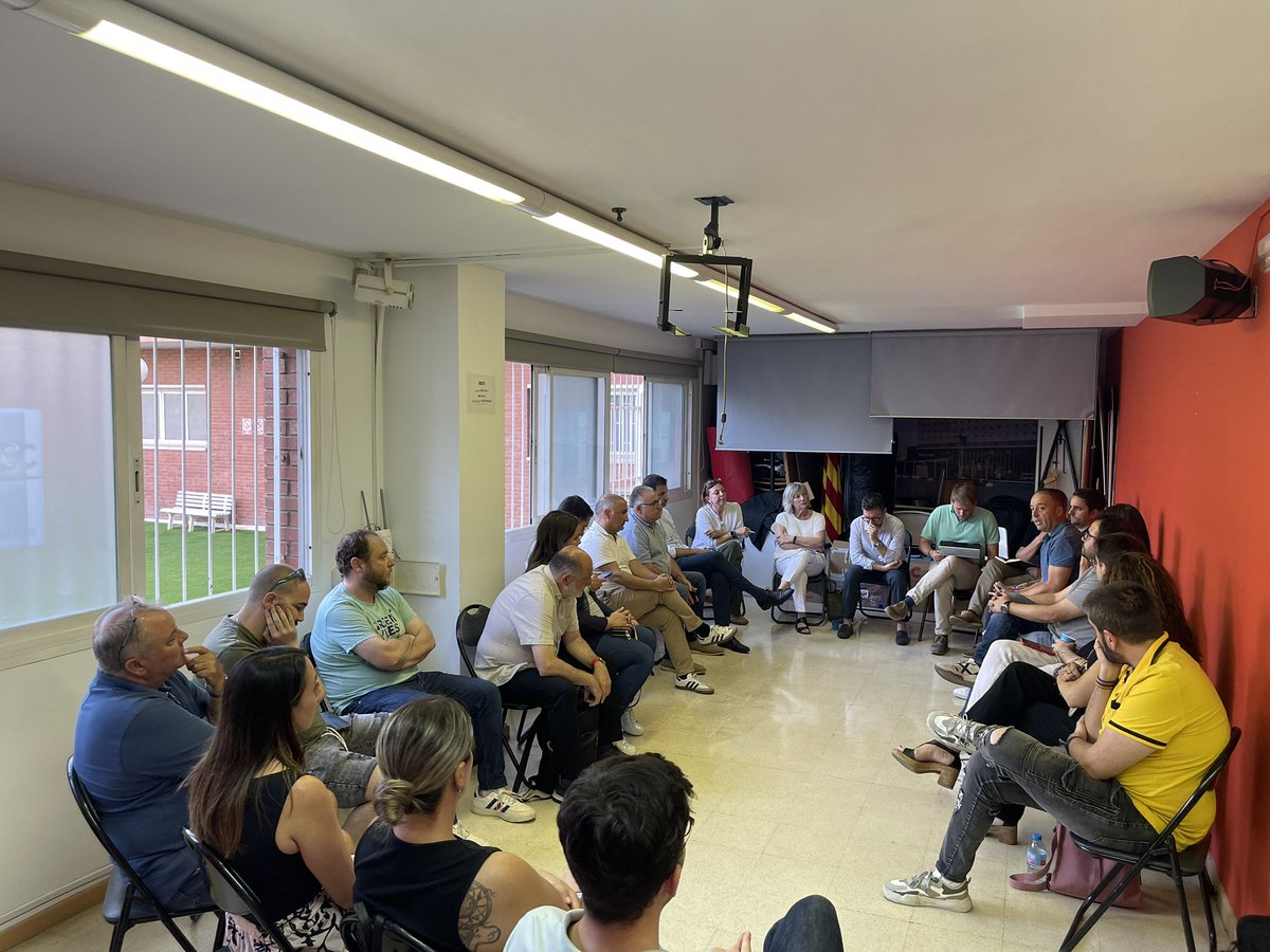 Avui a Executiva de Federació, reflexió i diàleg constructiu 🌹

Gràcies companyes i companys per parlar de militància, escoltar-nos i donar suport a govern central per les mesures de regeneració i transparència♥️💪🏻