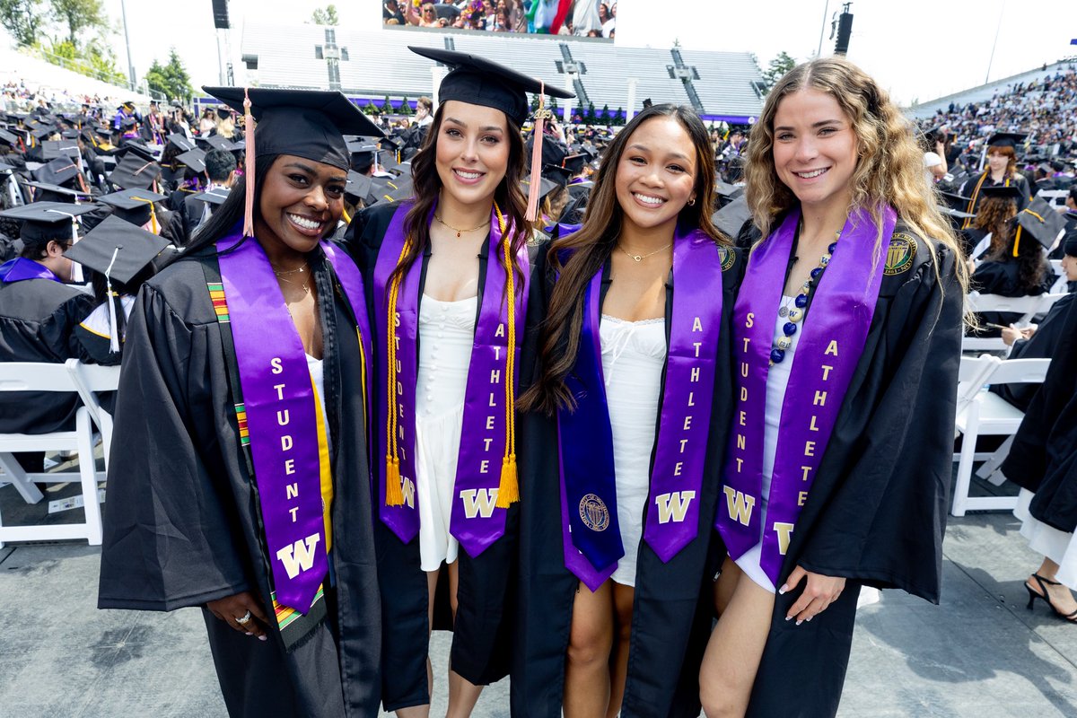 One more moment for our grads 🥹

#MontlakeMentality