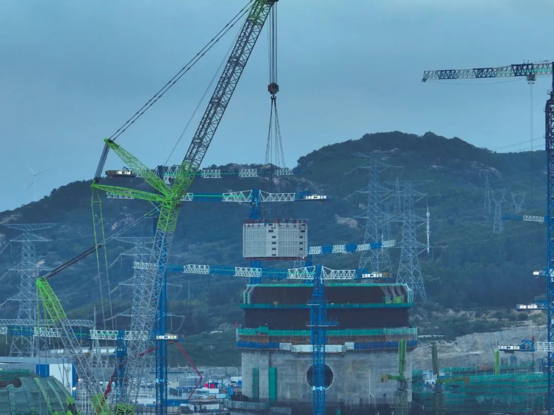 realTZV's tweet image. Pushing modularisation: Installation of @CN_Nuclear_Corp's #Zhangzhou #NPP unit-3 IRWST. For the first time, this has been installed as prefabricated #module for the #Hualong One.