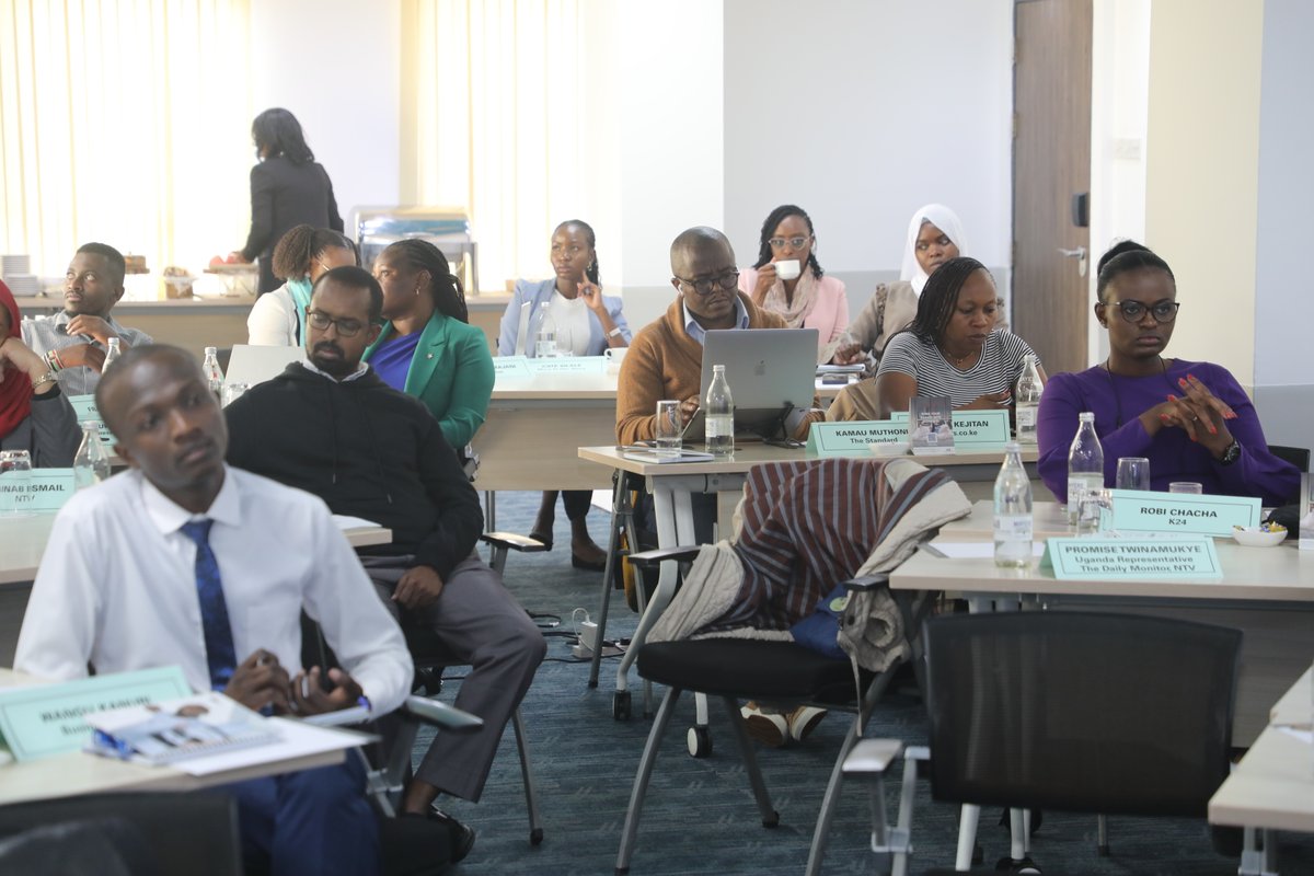 ᴇʀɪᴄ ᴍ. ᴍᴀᴢᴀɴɢᴏ (@ericmazango) on Twitter photo Engaging with professionals in Nairobi this week for a Regional Training on #DataStorytelling for Journalists! Focus: Labour Migration in Eastern Africa under the #JLMP.
🌍 Supporting <a href="/_AfricanUnion/">African Union</a>'s MPFA & #AfCFTA for rights-based narratives on labour migration governance. Engaging with professionals in Nairobi this week for a Regional Training on #DataStorytelling for Journalists! Focus: Labour Migration in Eastern Africa under the #JLMP.
🌍 Supporting <a href="/_AfricanUnion/">African Union</a>'s MPFA & #AfCFTA for rights-based narratives on labour migration governance.