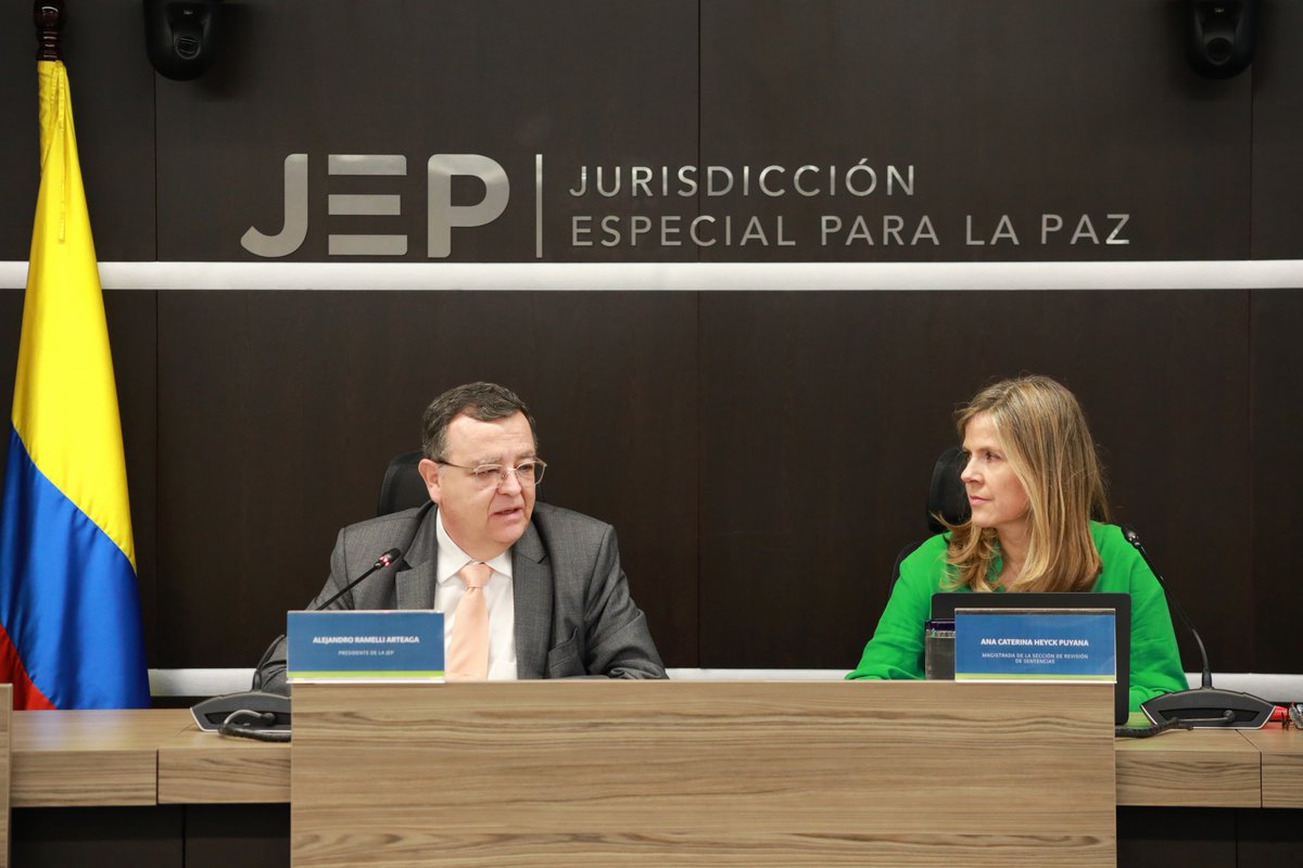 JEP_Colombia's tweet photo. Luego del anuncio conjunto de la JEP y la @UBPDcolombia sobre el hallazgo forense en una finca en Cesar, la Sala de Reconocimiento de Verdad, en consideración a estos hallazgos y a la información recaudada en la investigación del #Caso09, decidió compulsar copias a la @FiscaliaCol para que investigue a cinco terceros civiles por su presunta participación en crímenes de lesa humanidad contra el Pueblo Arhuaco.