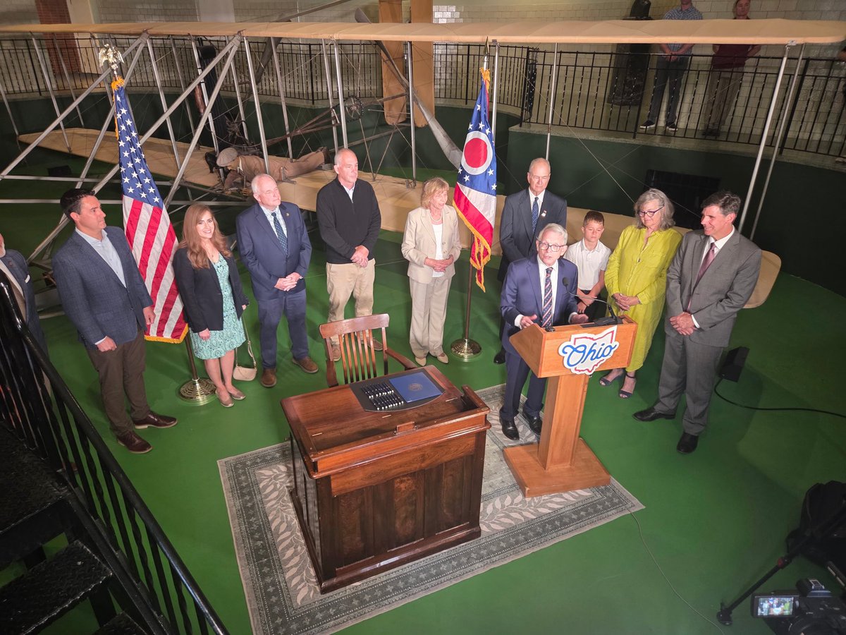theresagavarone's tweet image. I grew up in the Dayton area and was so happy to be back ‘home’ last Friday at the Wright Brothers National Museum at Carillon Historical Park to celebrate SB 24 being signed into law! SB 24 designates the Wright Flyer III as the official plane of the State of Ohio. My father has…