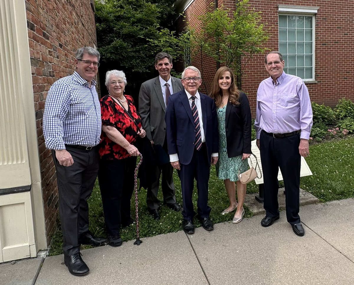 theresagavarone's tweet image. I grew up in the Dayton area and was so happy to be back ‘home’ last Friday at the Wright Brothers National Museum at Carillon Historical Park to celebrate SB 24 being signed into law! SB 24 designates the Wright Flyer III as the official plane of the State of Ohio. My father has…