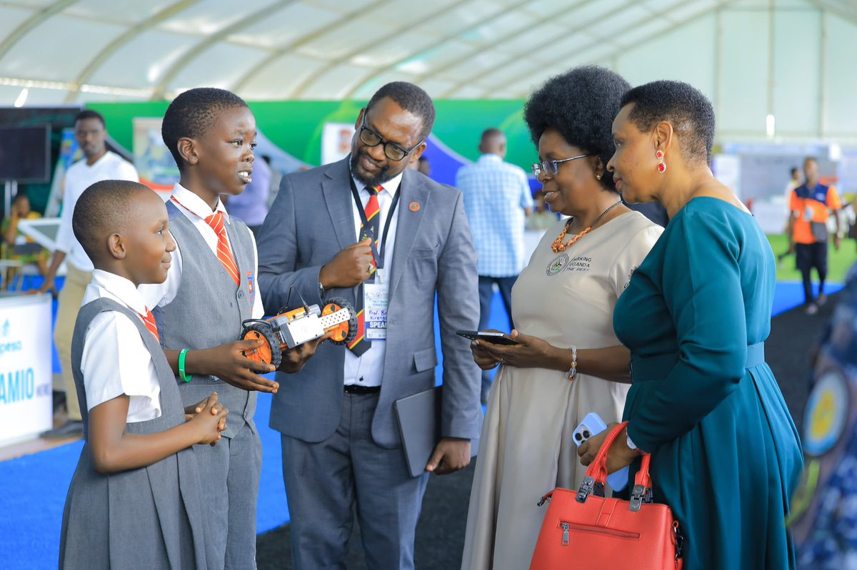 📢 Open Challenge – Now Open to All Schools!

Is your school working on a cool innovation or project? 💡
Come and showcase it at Academia Day during National Science Week 2025!

The Open Challenge is for every school — no matter the size, you’re welcome to apply and participate.
