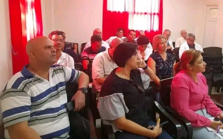 Miguel Colina (@colina_vclara) on Twitter photo 🇨🇺Como parte del proceso de entrega y recepción del cargo, recorrimos hoy junto a la nueva primera secretaria del PCC en #JuntosPorVillaClara <a href="/SuselyMorfaG/">Susely Morfa González</a> importantes centros como <a href="/INPUD1roMayo/">Empresa INPUD 1ro de Mayo</a> <a href="/PlantaMecVC/">Empresa Planta Mecánica "Fabric Aguilar Noriega"</a> y <a href="/hamc_cuba/">Hospital CQ Arnaldo Milian Castro</a> 🇨🇺Como parte del proceso de entrega y recepción del cargo, recorrimos hoy junto a la nueva primera secretaria del PCC en #JuntosPorVillaClara <a href="/SuselyMorfaG/">Susely Morfa González</a> importantes centros como <a href="/INPUD1roMayo/">Empresa INPUD 1ro de Mayo</a> <a href="/PlantaMecVC/">Empresa Planta Mecánica "Fabric Aguilar Noriega"</a> y <a href="/hamc_cuba/">Hospital CQ Arnaldo Milian Castro</a>
