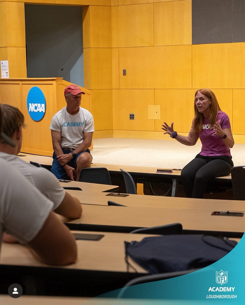 Elizabeth Thompson tweet media