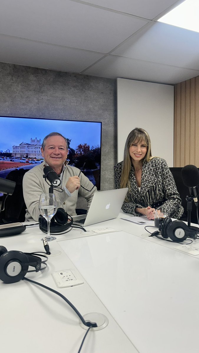 NatalieYoffe tweet media