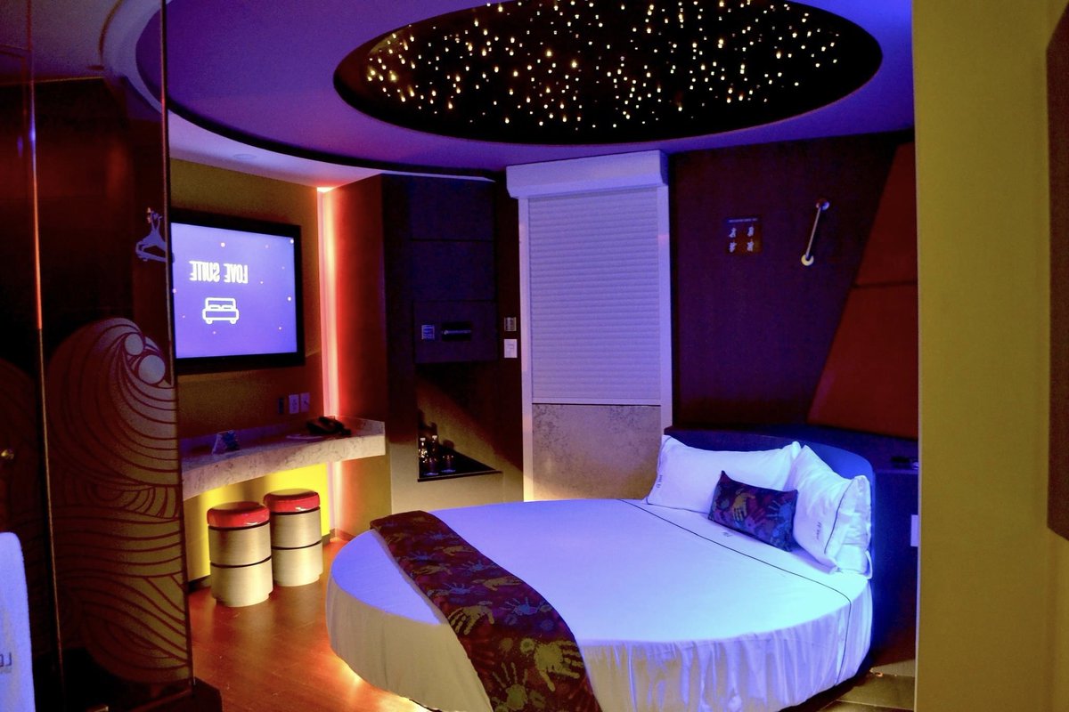 El único lugar para amar y pecar 🔥 #LeRêveLoveHotel