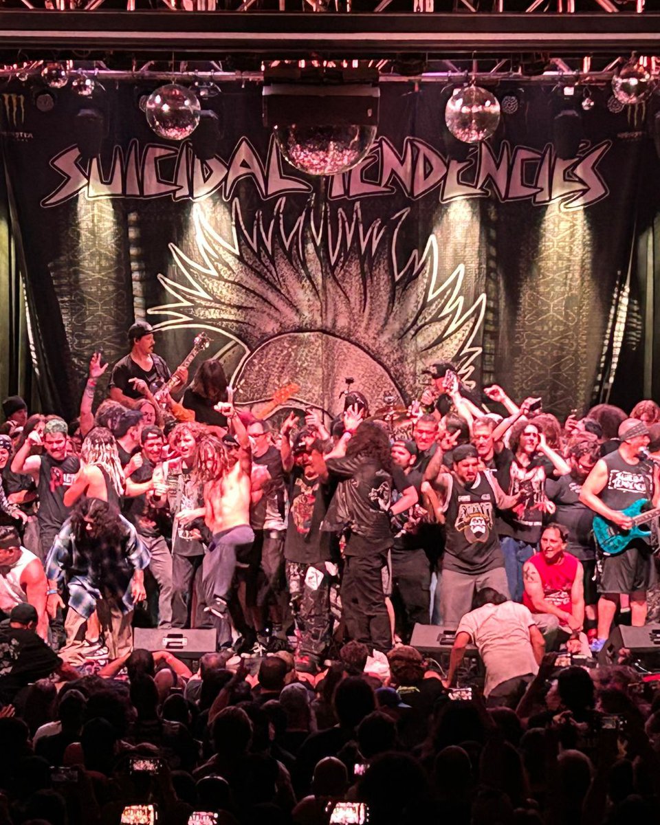 granadatheater's tweet photo. HECK Of an Ending to the Suicidal Tendencies show Last Night at the Granada Theater!!! Thanks to all for an amazing evening!! #Granadatheater #Dallasrocks #dallasnightlife https://t.co/KuYIFFFr1s