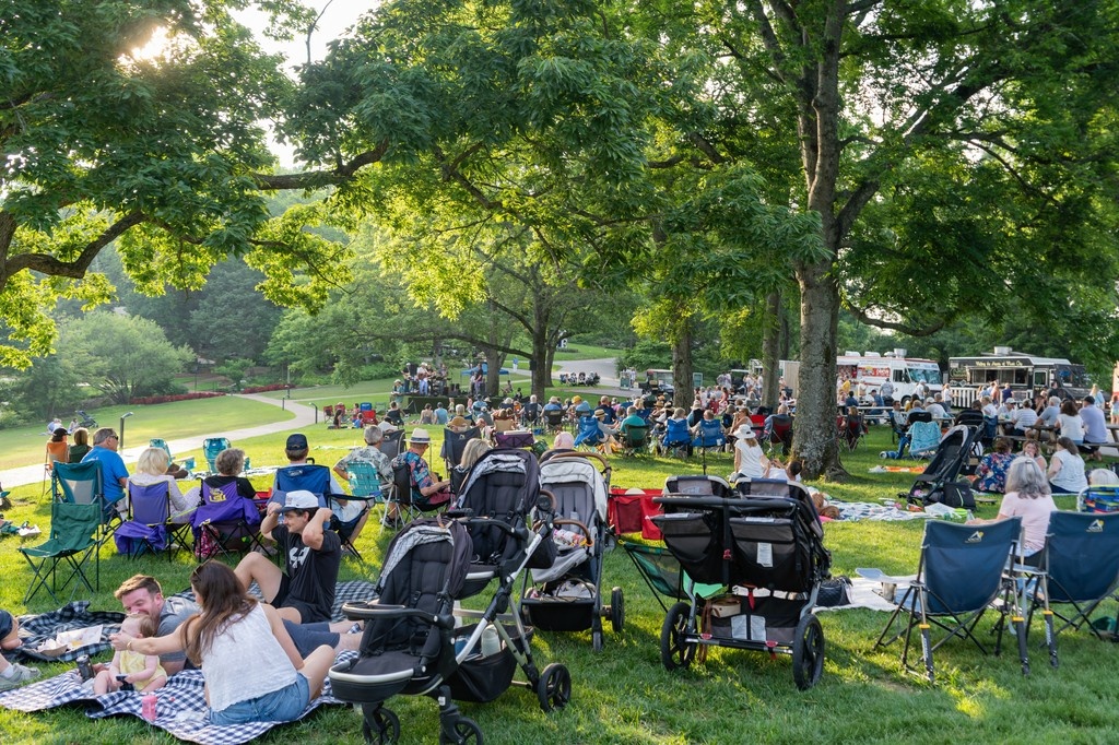 Join us this Thursday Night Out for a special performance by Wolph, a high-energy jam band playing the music of the Grateful Dead. Enjoy seasonal drinks, tasty bites from Café 29 and local food trucks.

Reserve Tickets: l8r.it/QUY9
