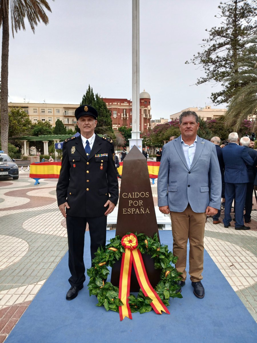 Hoy nuestro Secretario  General <a href="/jesusRBarranco/">Jesús Ruiz Barranco</a>  ha estado en #Melilla🇪🇸en el acto de recuerdo a las Víctimas de Terrorismo  de la #PoliciaNacional se han recordado los nombres de las 188 víctimas en un emotivo homenaje.