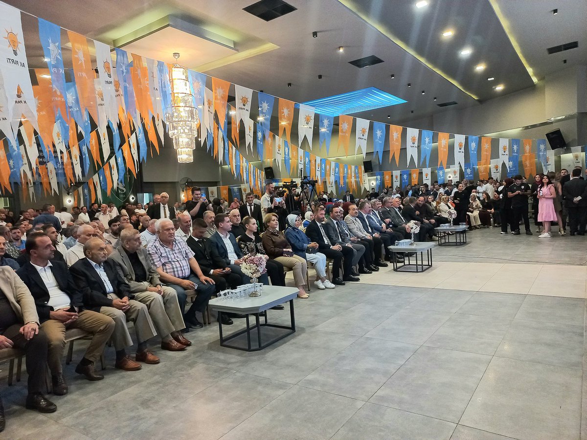 📍#Başiskele 67.Genişletilmiş İlçe Danışma Meclisi

Adımız Kardeşlik,Soyadımız Türkiye.🇹🇷
Danışma meclisi toplantımızı büyük bir coşku ve heyecanla gerçekleştirdik.

Toplantımızın, teşkilatımıza ve #Başiskele’mize hayırlar getirmesini diliyorum.

Cumhurbaşkanımız ve Genel