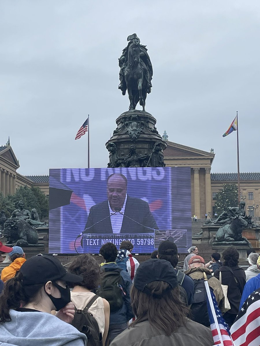 commoncausepa's tweet image. Whether it’s 1776 or 2025, Pennsylvanians are ready to stand up and say #NoKings! Thousands showed up for rallies all across the state, rejecting authoritarianism and standing up for democracy. Check out some of the scenes from Philadelphia from Common Cause Pennsylvania staff: