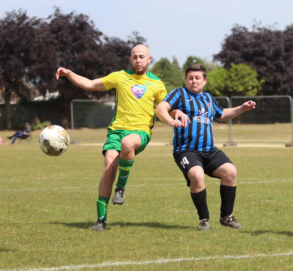 nutmegimages174's tweet image. Drayton Reserves vs Bedworth Ex-Servicemen's (18/5/25)
Pete Smith Memorial Trophy Final