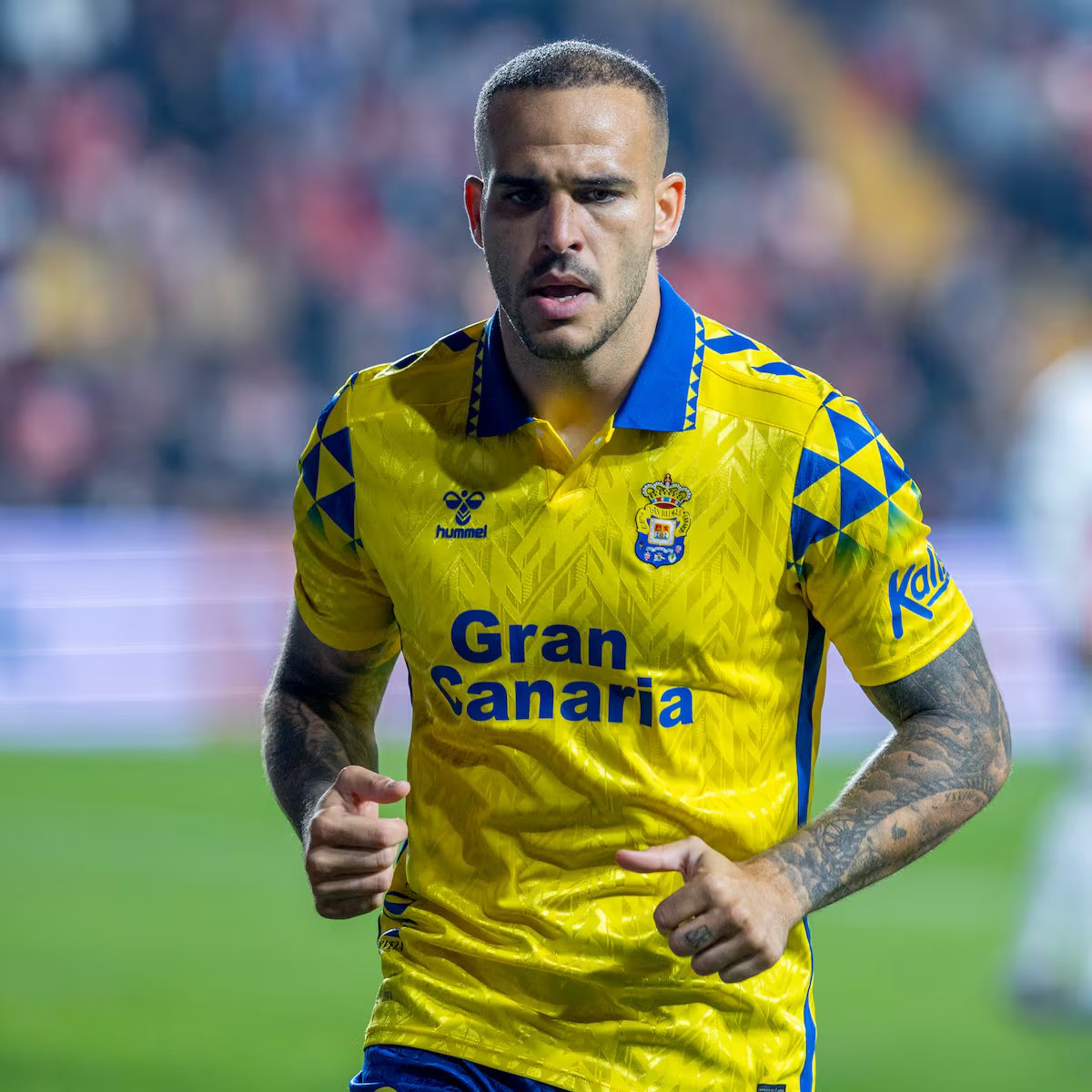 Se dice que el Alavés se interesa por Sandro Ramírez.
¿ Te gustaría su llegada al Alavés?
❤️Si
🔁No