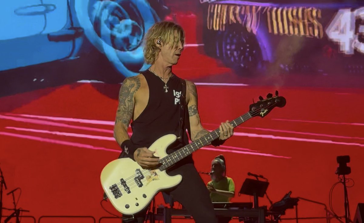 DessyPanayotova's tweet photo. Guns N Roses live Firenze Rocks 12 June 2025
Please give credit if you repost π€
#gunsnroses #firenzerocks2025 #axlrose #slash #duffmackagan #fortus #dizzyreed #melisareese #isaccarpenter https://t.co/BpN1vOlKM5