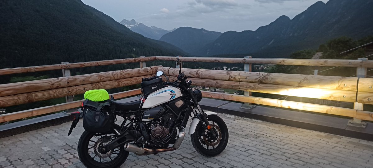 AleCarchia's tweet photo. Raduno #xsritalia al #Mugello completato... 1220km tra passi, pasti e divertimento! #xsr700 https://t.co/iDIDJPwBoE