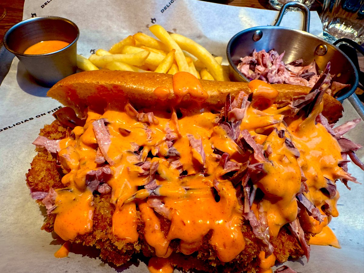 New Orleans en Madrid #GulahPoBoys 

<a href="/cmorenoarcos/">Celia Moreno Arcos</a> 

🇺🇸🥙🍺🎺