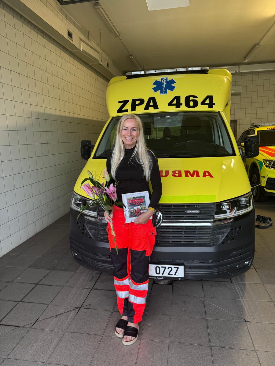 Po 24 letech služby u ZZS se s námi loučí kolegyně Dana Malá z Vysokého Mýta.
Odchází do důchodu a těší se na zahrádku, cestování a hlavně vnoučata.
Dano, děkujeme za vše a přejeme jen to nejlepší!❤️