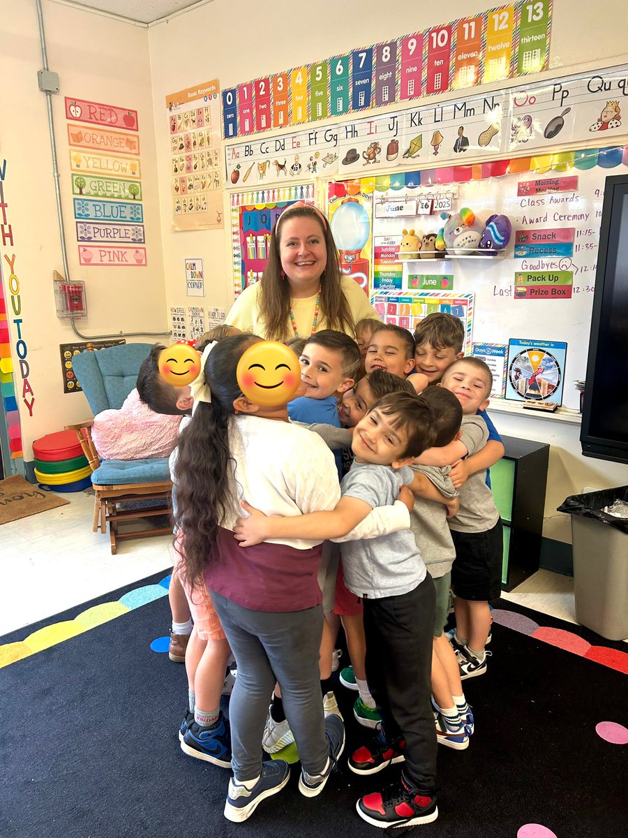 Happy Summer!💛☀️ I will miss this class so much! <a href="/FSDVikings/">Farmingdale School</a>