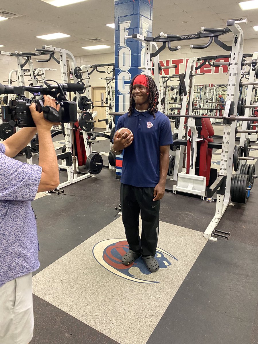 Houston Inside High School Sports (@ihss_houston) on Twitter photo Thanks to <a href="/ParisMelvinJr/">Paris Melvin Jr</a> for joining us today. You will see his story this fall on Inside HS Sports Saturdays on KHOU 11 Thanks to <a href="/ParisMelvinJr/">Paris Melvin Jr</a> for joining us today. You will see his story this fall on Inside HS Sports Saturdays on KHOU 11